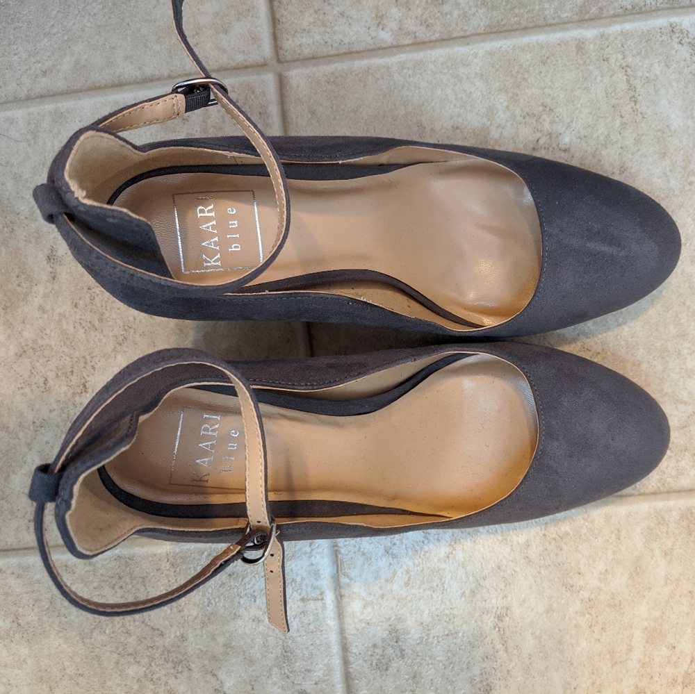 Kaari grey block heels